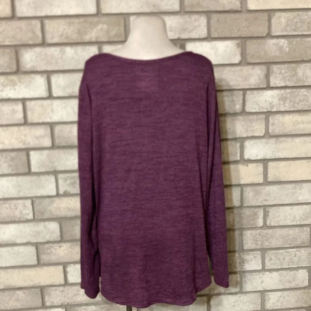 3for$20 light blouse - Picture 2 of 3